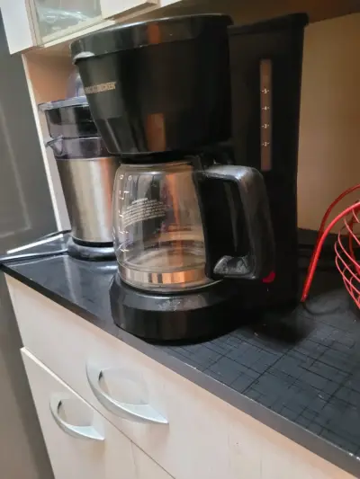 Cafetera Black+Decker negra - miniatura 2