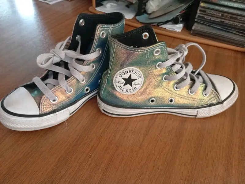 Zapatillas botitas metálicas marca Converse - 2