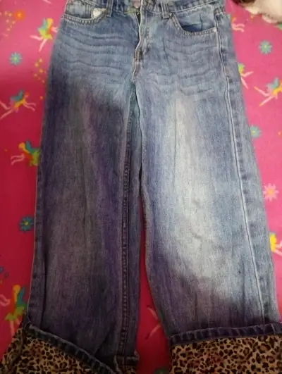 Jeans de mezclilla con dobladillo animal print - miniatura 1