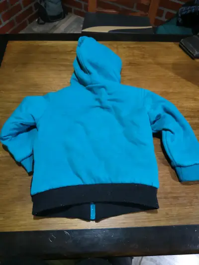 Chaqueta con capucha para niño - miniatura 2