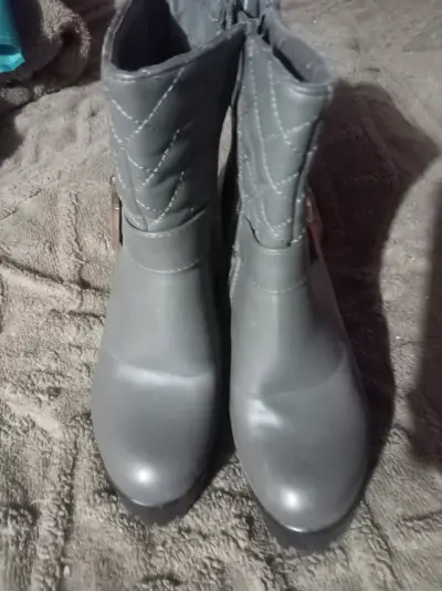 Botines grises con hebilla - miniatura 3