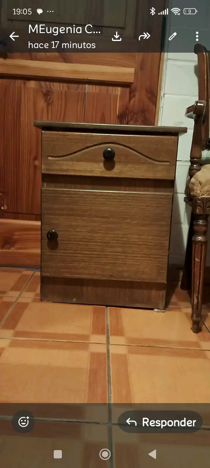 Velador de madera rústico