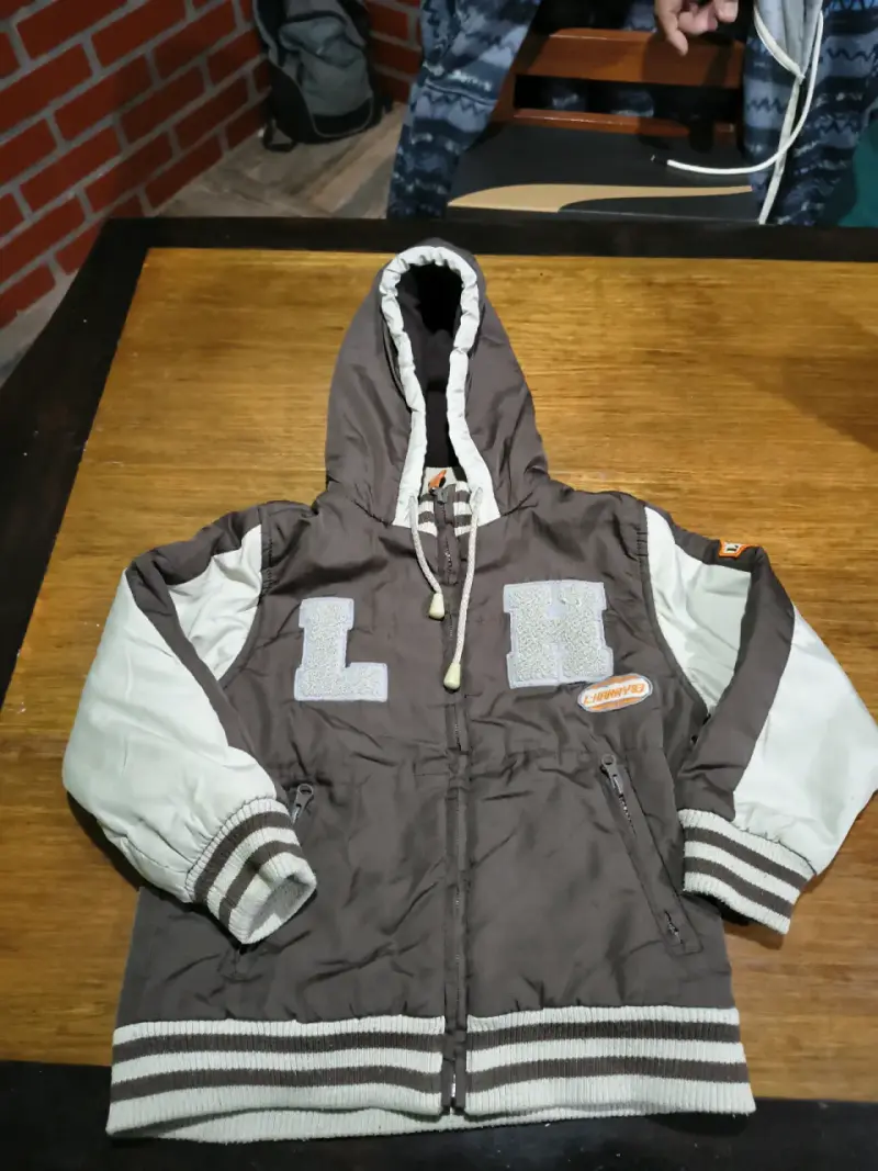 Parka con capucha marrón y crema - 1