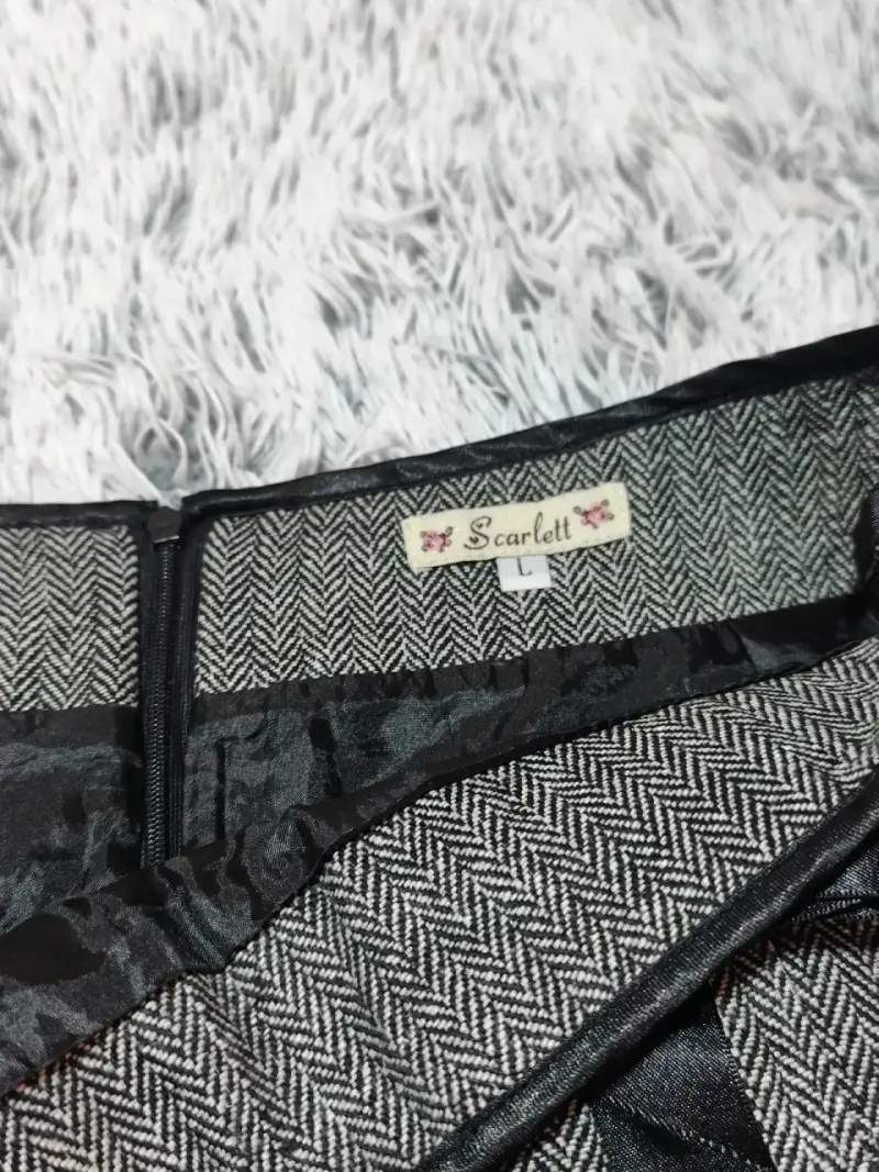 Falda gris con moño negro Talla S - 2