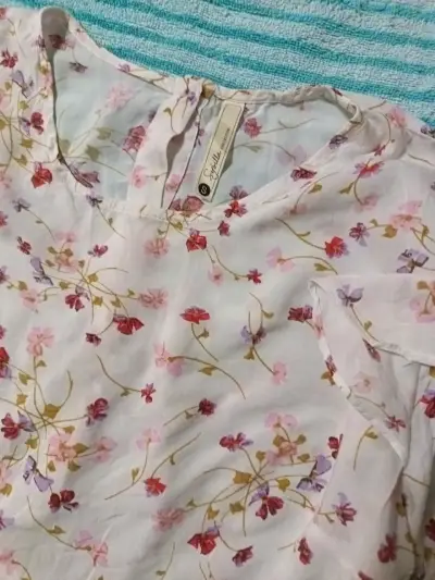 Blusa floral manga larga - miniatura 3