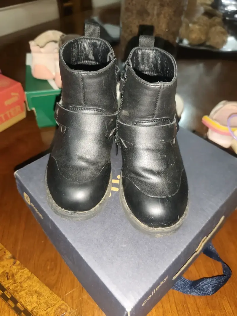 Botas negras de niña - 3