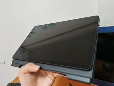 Tablet Samsung Galaxy Tab 6s Lite - miniatura 1