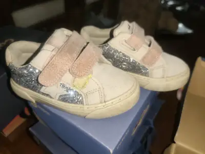 Zapatillas infantiles con brillo - miniatura 1