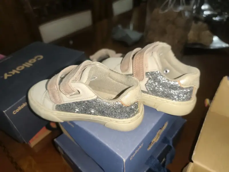 Zapatillas infantiles con brillo - 2
