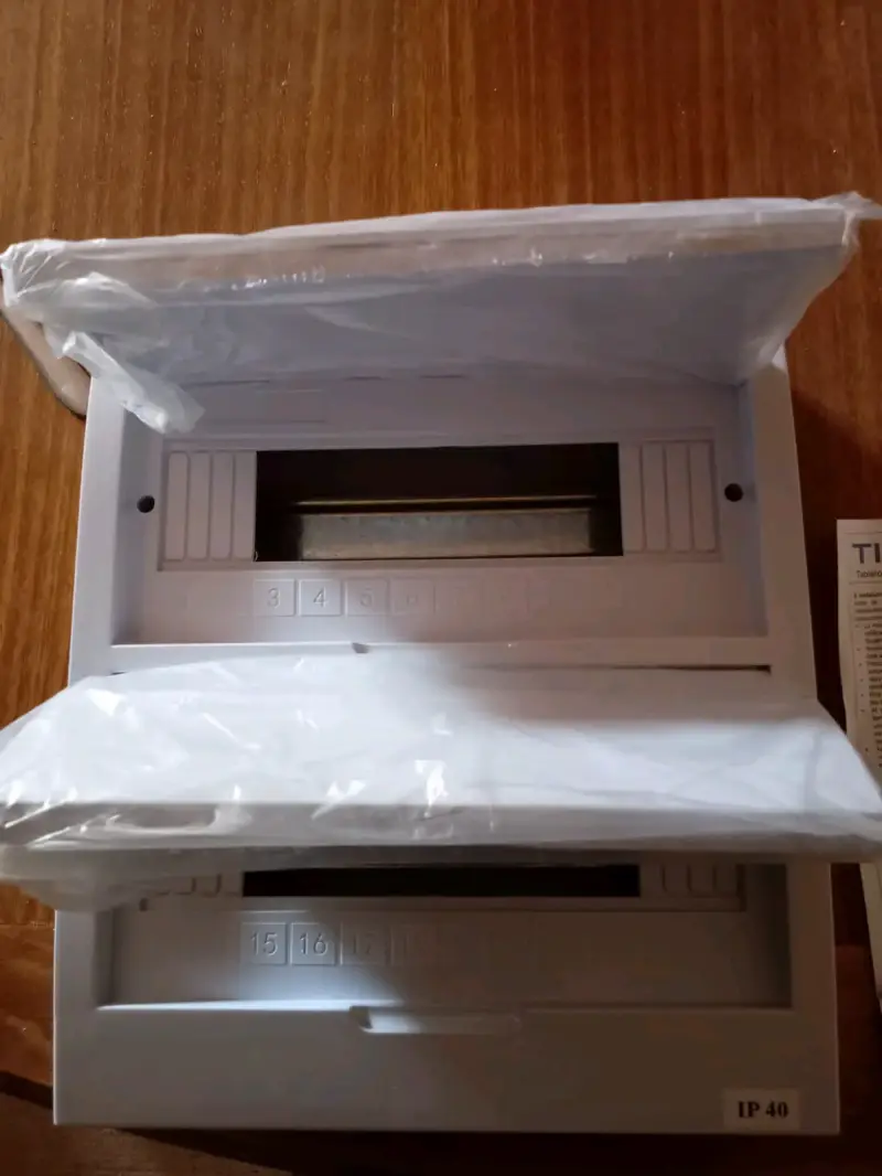 Caja de distribución IP40 - 1