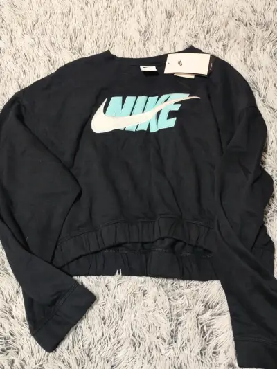Polerón negro Nike nuevo - miniatura 1