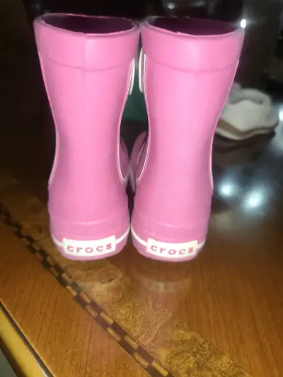 Botas rosadas para lluvia - miniatura 2