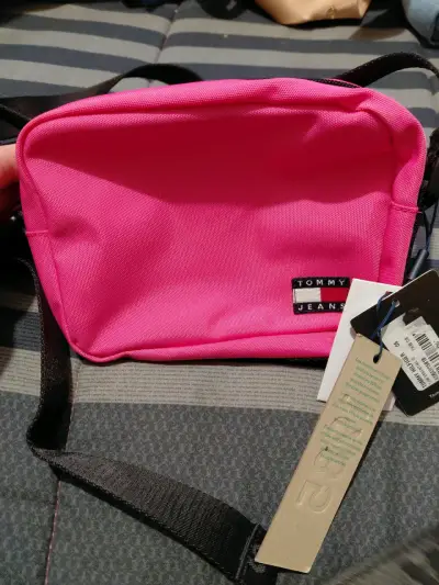 Bandolera rosa Tommy Jeans nueva - miniatura 2