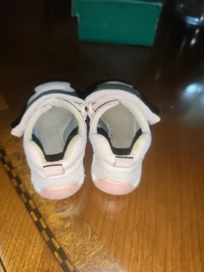 Sandalias rosas para bebé Colloky - 2
