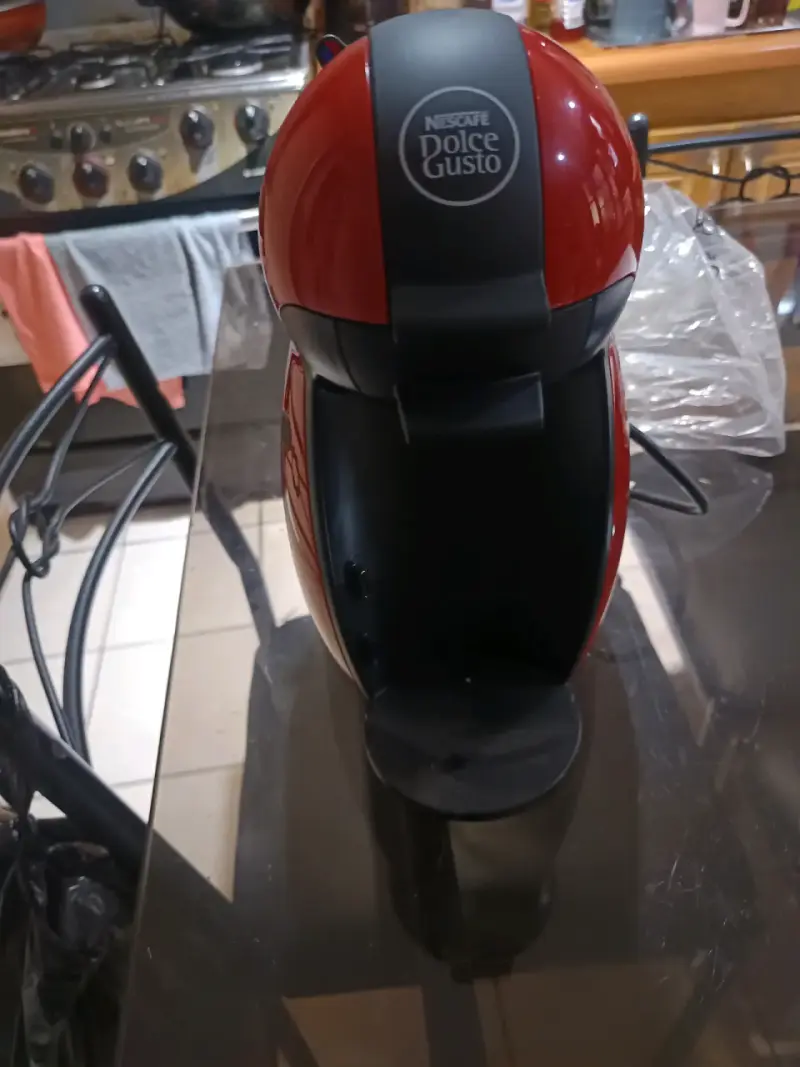 Máquina de café Nescafé Dolce Gusto - 1