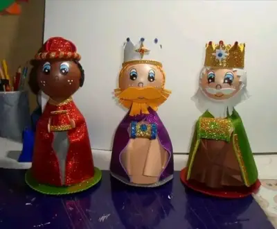 Muñecos fofuchos de goma eva - miniatura 5