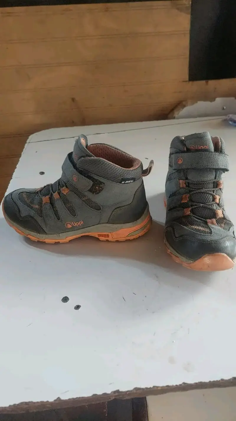 Botas infantiles Upp marrones