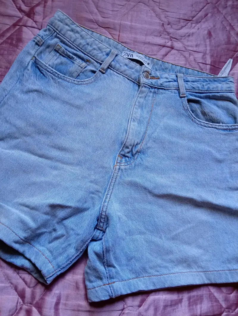 Shorts de mezclilla Zara