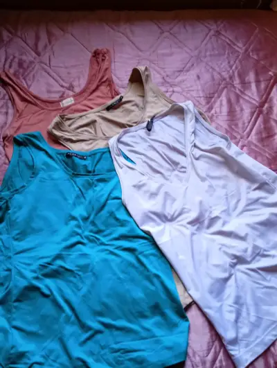 Poleras de tirantes en colores - miniatura 3