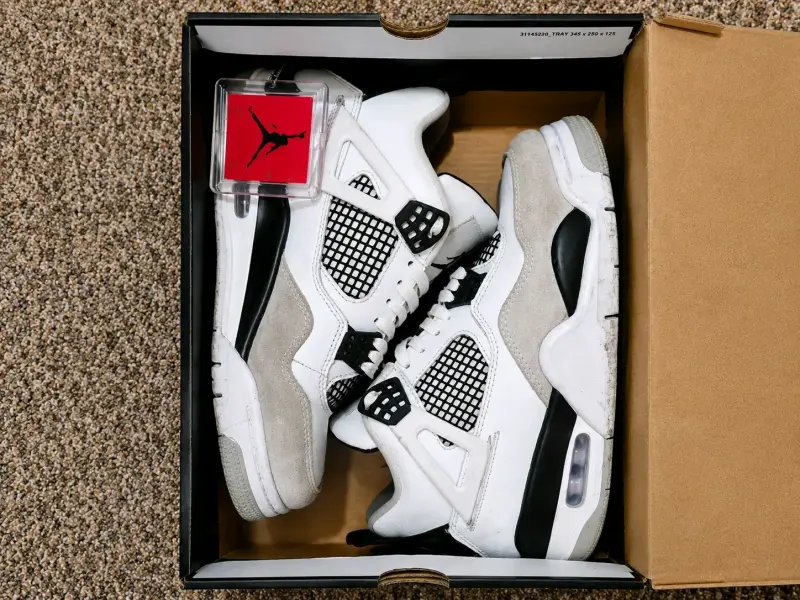 Jordan retro 4 military black - 2