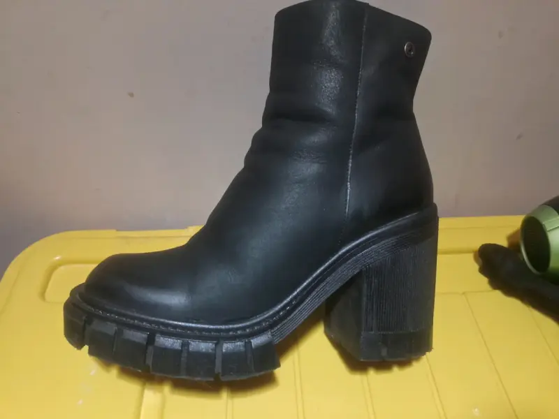 Botín negro de cuero, marca ZAPPA ,talla 38 - 2