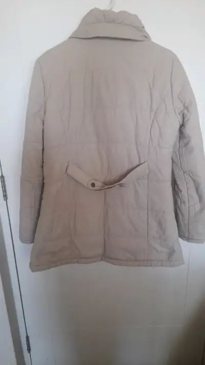 Parka tipo abrigo acolchada beige - miniatura 2