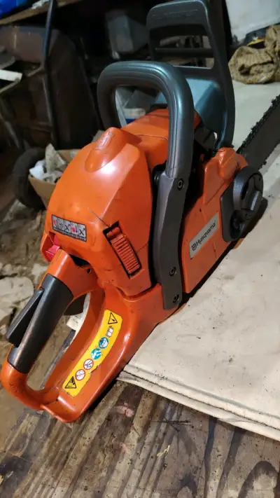 Motosierra Husqvarna Serie 445 - miniatura 1