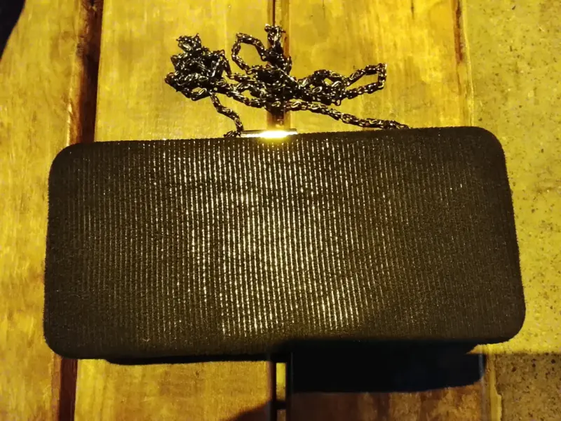 Cartera de noche negra con cadena - 1