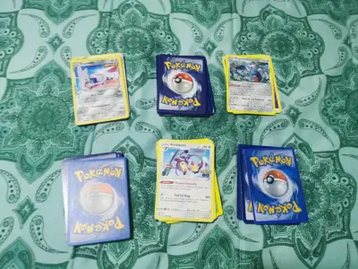 Lote 50 cartas Pokémon - miniatura 1