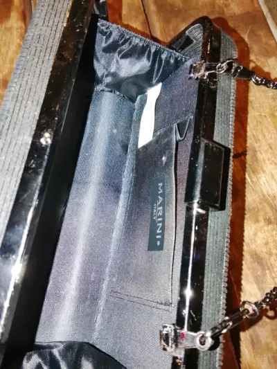 Cartera de noche negra con cadena - miniatura 3