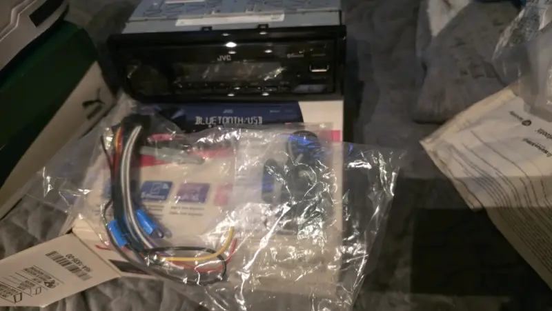 Radio auto JVC con Bluetooth - 6