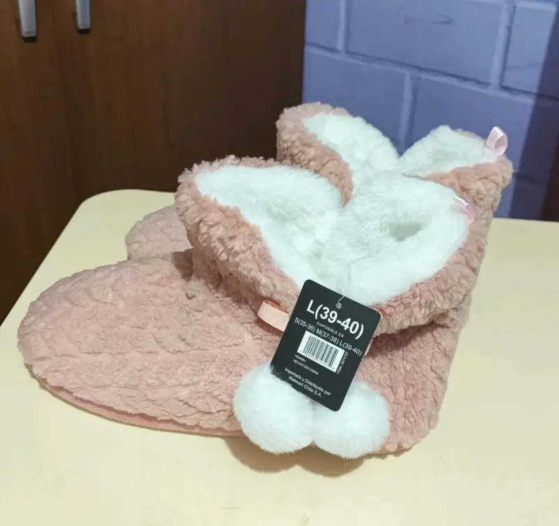 Pantuflas peludas rosadas talla L - 1