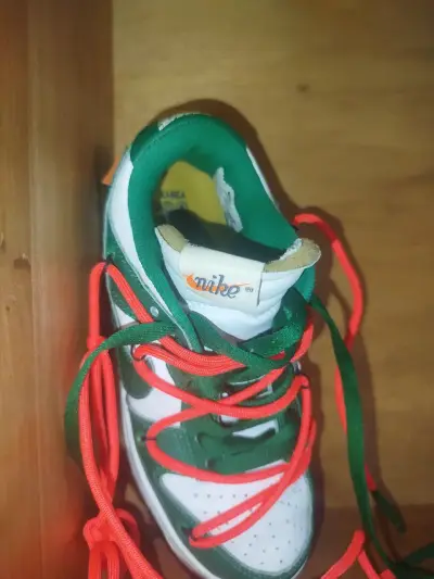 Zapatillas deportivas verdes y blancas - miniatura 3
