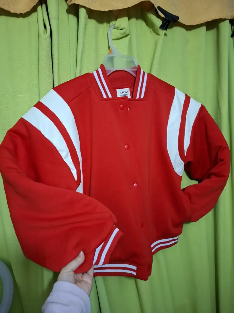 Chaqueta varsity roja - 2