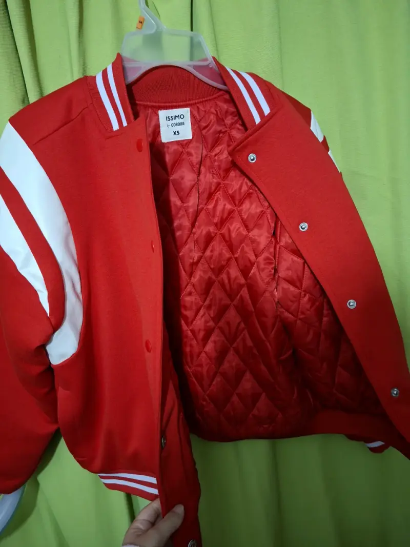 Chaqueta varsity roja - 3