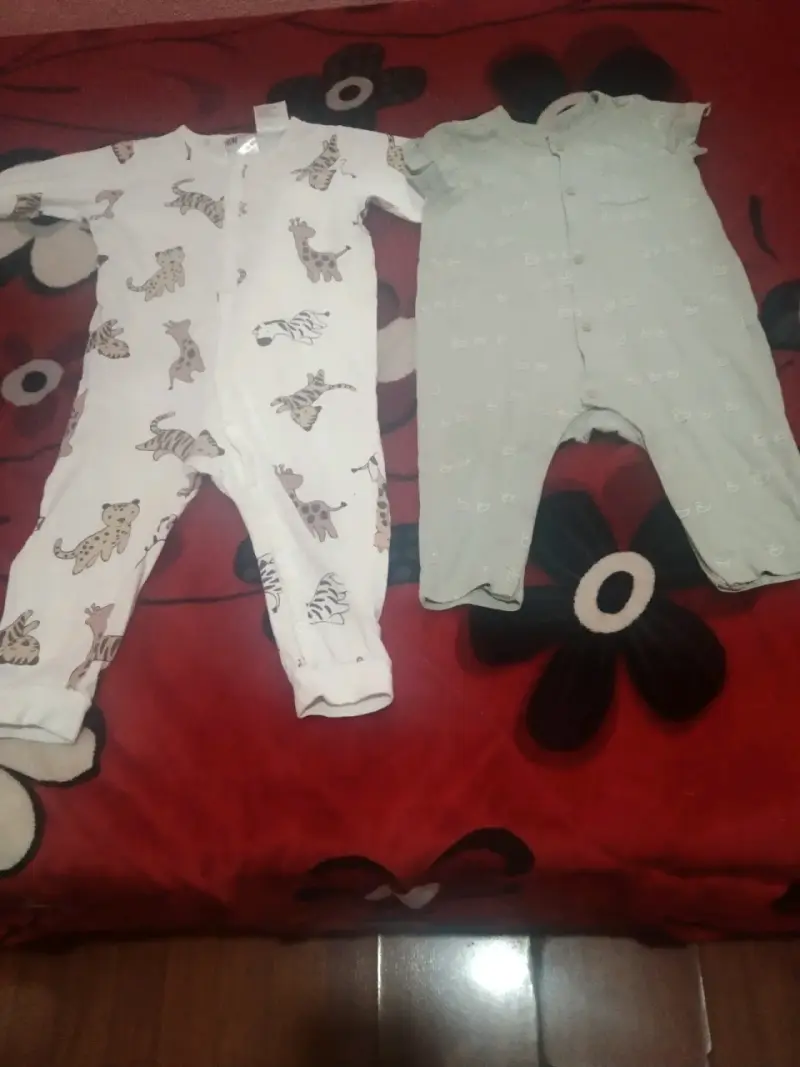 Lote de ropa de bebe 80 prendas - 4