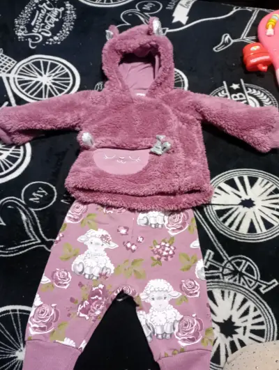 Conjunto polar para bebé morado - miniatura 1