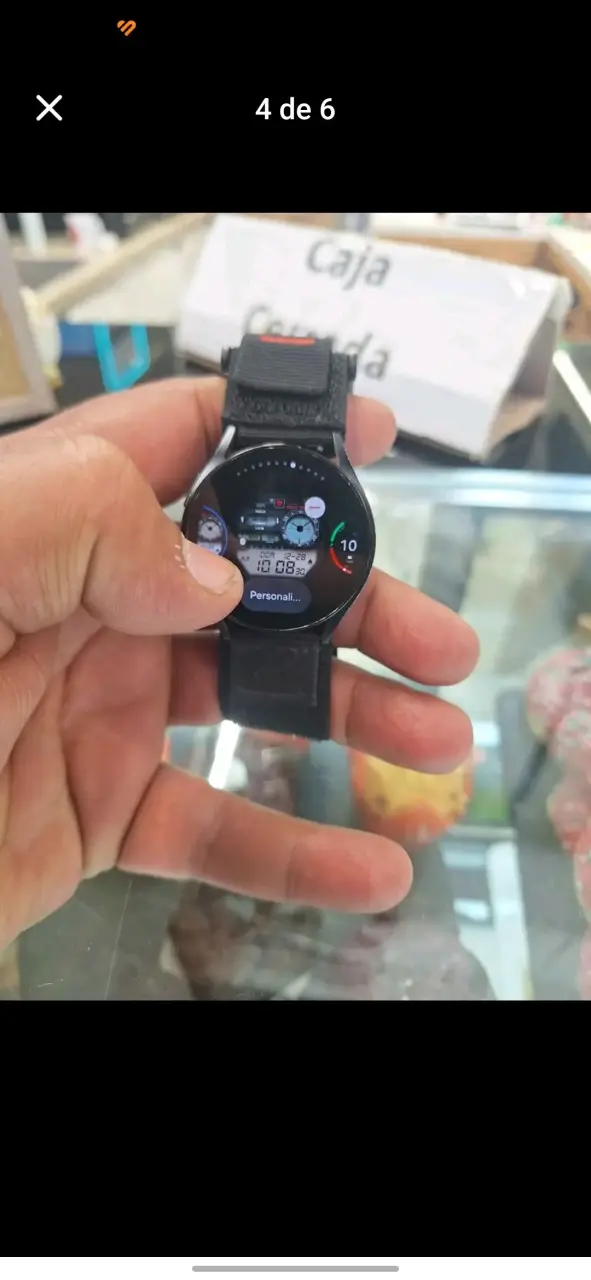 Smartwatch negro con correa ajustable - 3