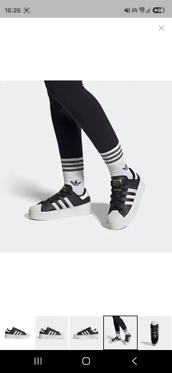 Zapatillas negras de marca - 5
