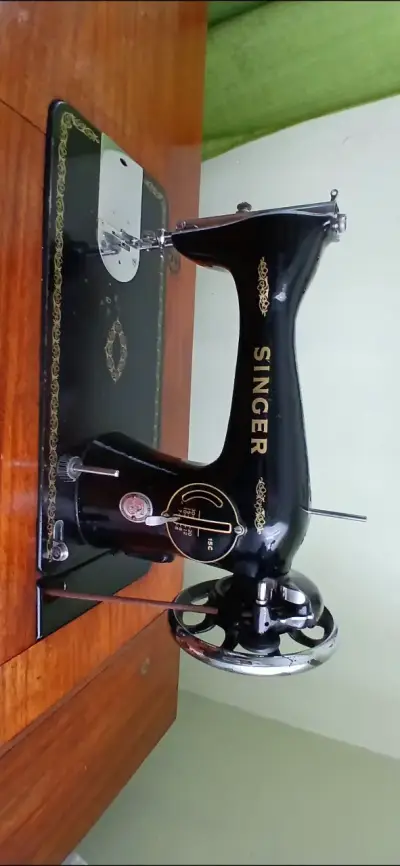 Máquina de coser Singer con mesa. 9 26276313 - miniatura 2