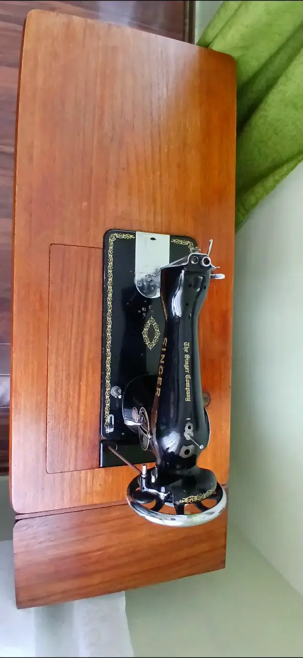 Máquina de coser Singer con mesa. 9 26276313 - 3