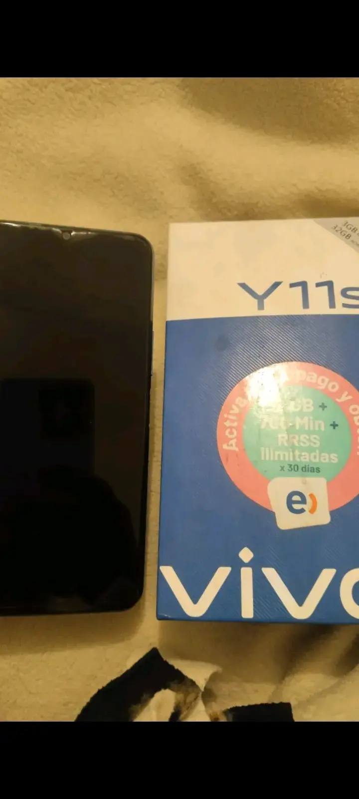 Teléfono Vivo Y11s en caja - 1