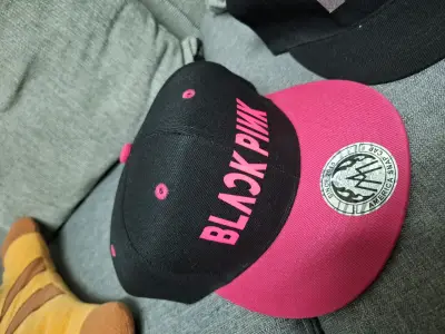 Gorro negro y rosado BLACKPINK - miniatura 1