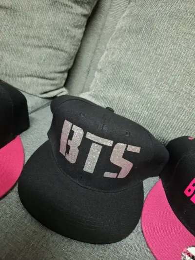 Gorro negro y rosado BLACKPINK - miniatura 2