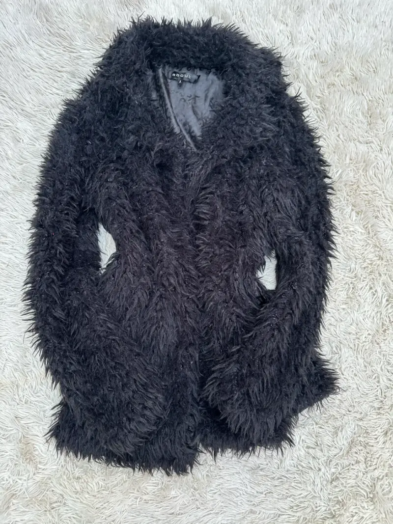 Chaqueta negra de felpa - 2