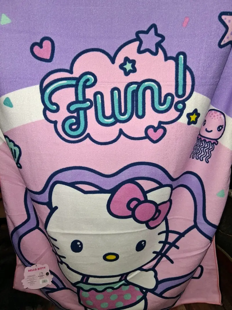 Toalla Hello Kitty colorida - 2
