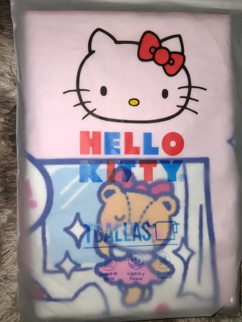 Toalla Hello Kitty colorida - 3
