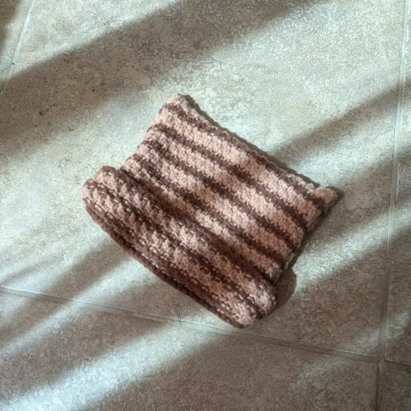 Gorro de lana café y beige - 2