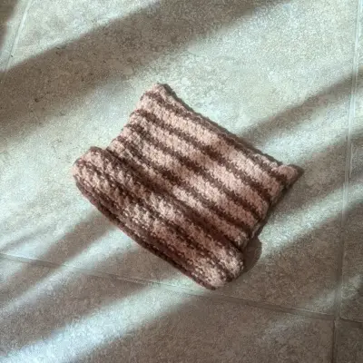 Gorro de lana café y beige - miniatura 2