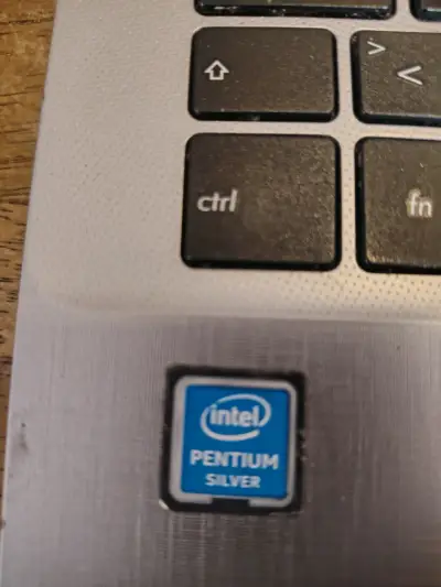 Notebook ASUS usado - miniatura 6